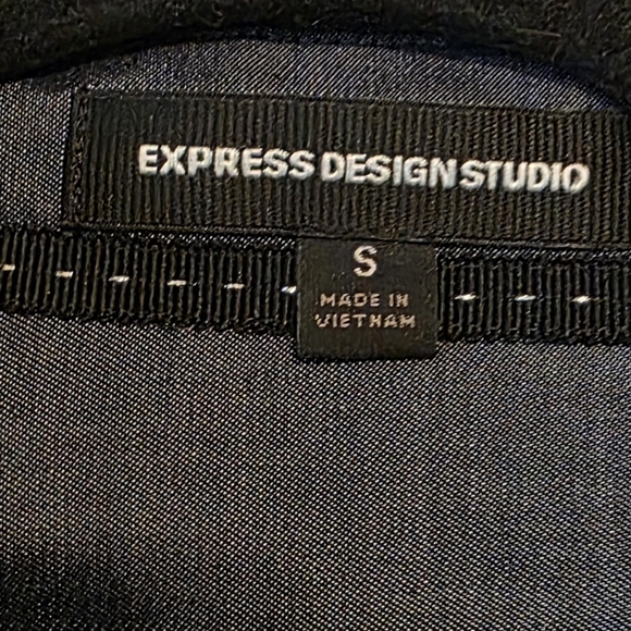 Express Button-Up Shirt - Picture 2 of 3